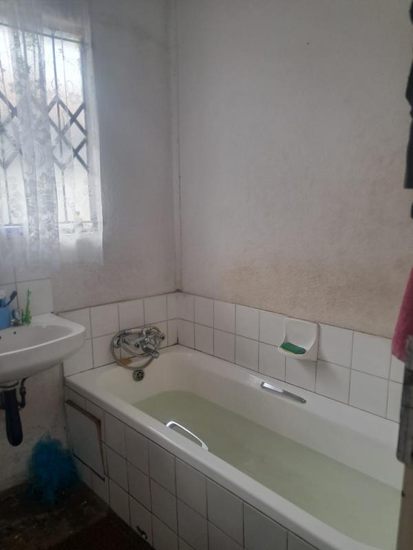 2 Bedroom Property for Sale in Tlhabane West North West